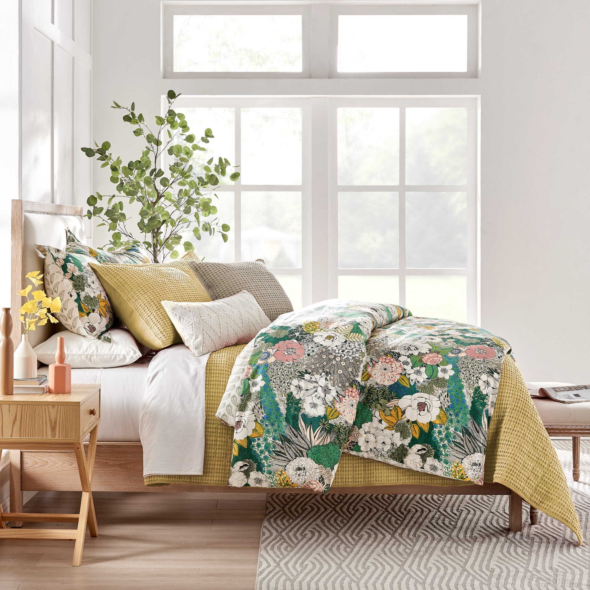 Luxury Mills Waffle Quilt Set - Ultra Soft Bedding Collection for Queen/King Size Beds - Perfect for Cozy Bedrooms, Guest Rooms & Hotel Stays