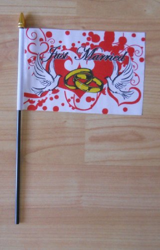 Just Married Hand Flag - Small Wedding Car Decorations for Newlyweds, Bachelorette Parties & Bridal Showers - Perfect for Wedding Send Offs, Photo Props & Celebrations