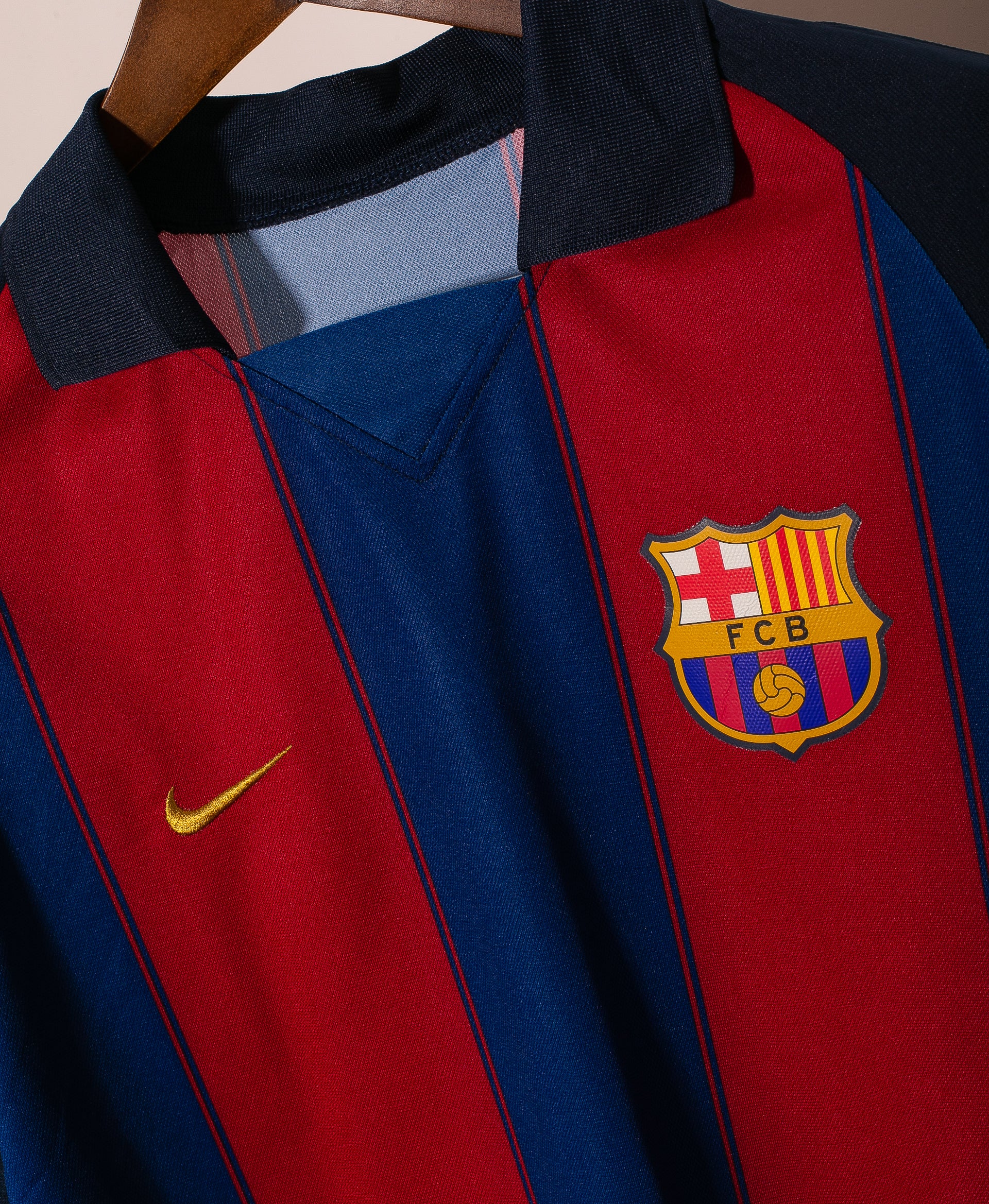 Authentic 2003 FC Barcelona #10 Ronaldinho Jersey (Men's) - Perfect for Soccer Matches, Fan Events & Collectibles