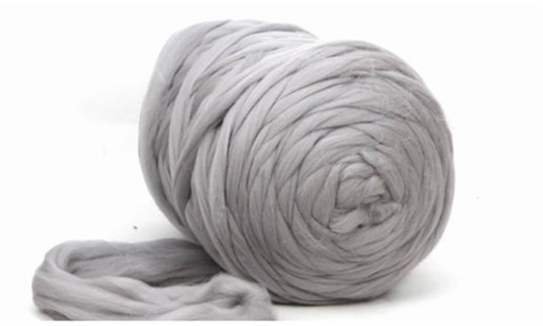 HomeModa Studio Non-Mulesed Chunky Wool Yarn - 2kg/100M (4.4 lb) Grey White - Perfect for Arm Knitting, Giant Chunky Knit Blankets, Throws & DIY Home Decor Projects