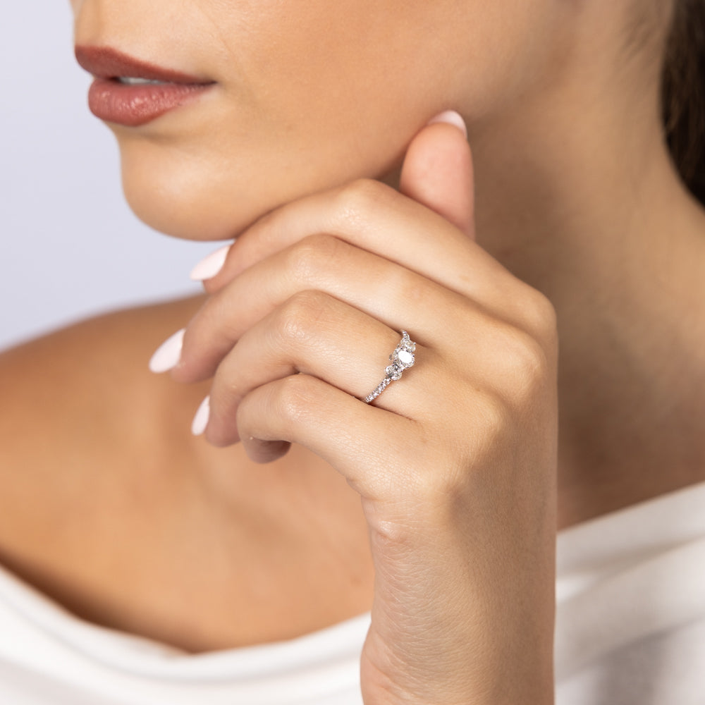 18ct White Gold 0.6 Carat Diamond Solitaire Engagement Ring - Perfect for Proposals, Anniversaries & Special Occasions