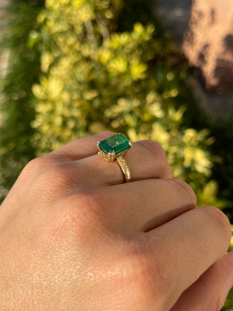 4.45ct 18K Matte Hammered Gold Solitaire Ring with Rich Dark Green Emerald - Vintage Double Claw Prong Setting for Women | Perfect for Engagement, Wedding, Anniversary & Special Occasions