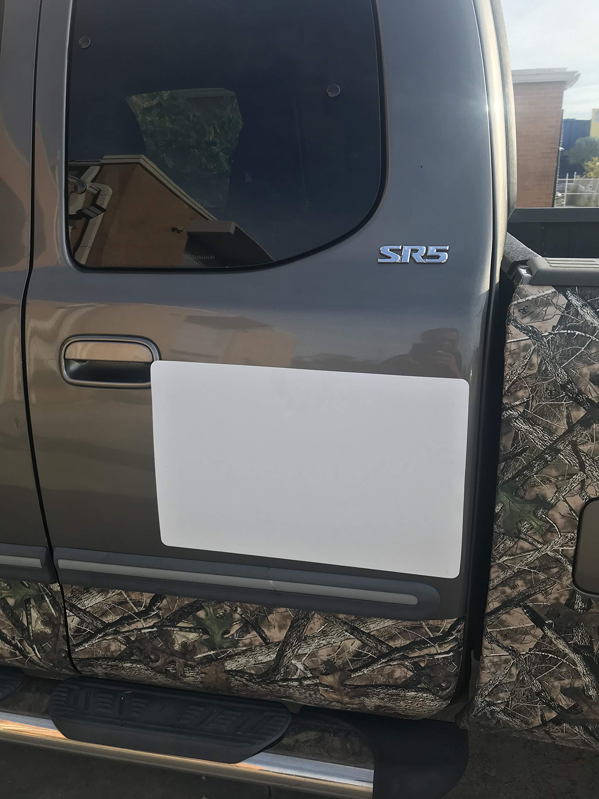 18x24 Blank Car Magnet Signs (2 Pack) - Heavy Duty Yard Signs for Business Advertising, HOA, & Car Protection - Prevent Scratches & Dents - Perfect for Real Estate, Events, & Fleet Vehicles