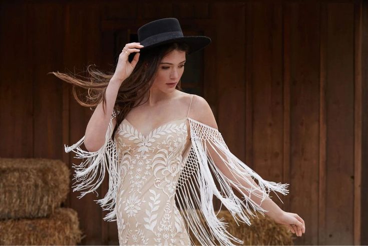 Willowby by Watters Dakota Wedding Gown - Elegant Lace Bridal Dress for Beach, Garden & Outdoor Ceremonies