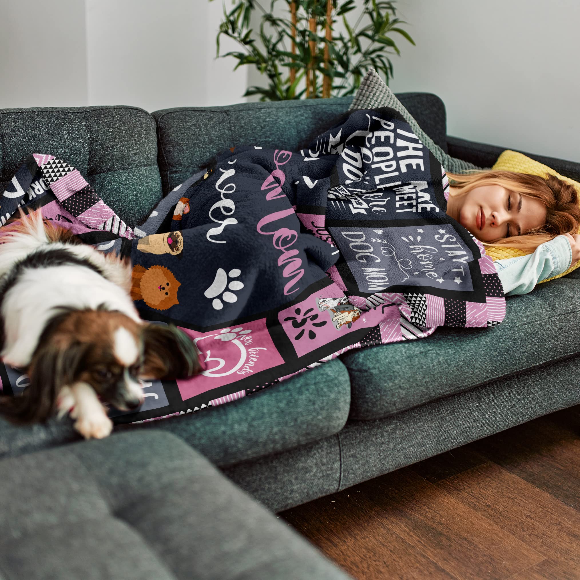 Kituzol 50x60 Inch Soft Dog Mom Blanket - Best Gift for Dog Lovers & Pet Owners - Cozy Throw for Women, Dog Moms & Canine Enthusiasts - Perfect for Cuddling with Pets, Home Decor & Dog-Themed Gifts