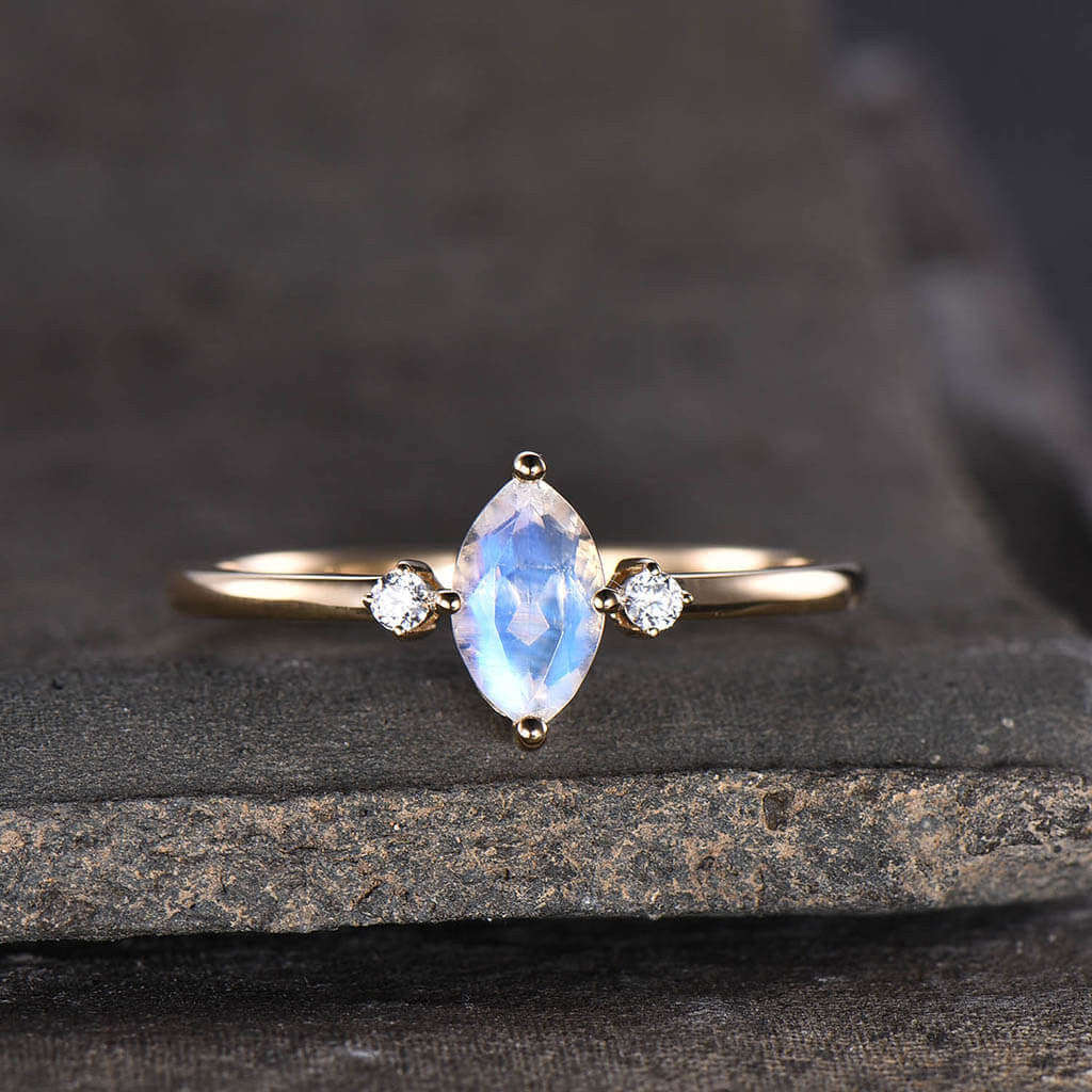 Exquisite Marquise Moonstone Three-Stone Engagement Ring for Women – Perfect for Proposals, Anniversaries & Romantic Occasions