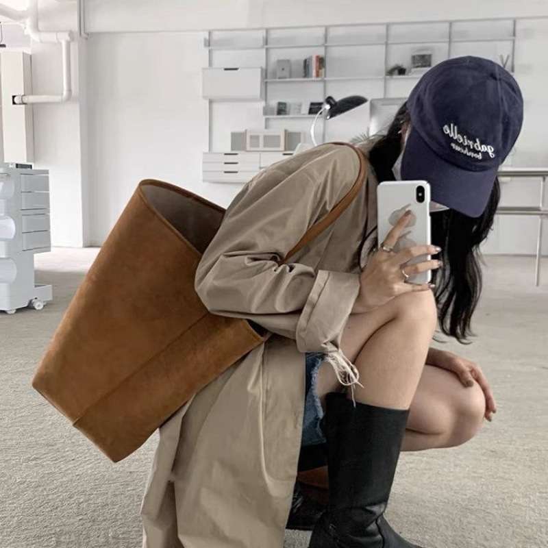 Stylish Modern Bucket Tote Bag for Women - Large Capacity Waterproof Handbag - Perfect for Work, Travel, Beach & Shopping