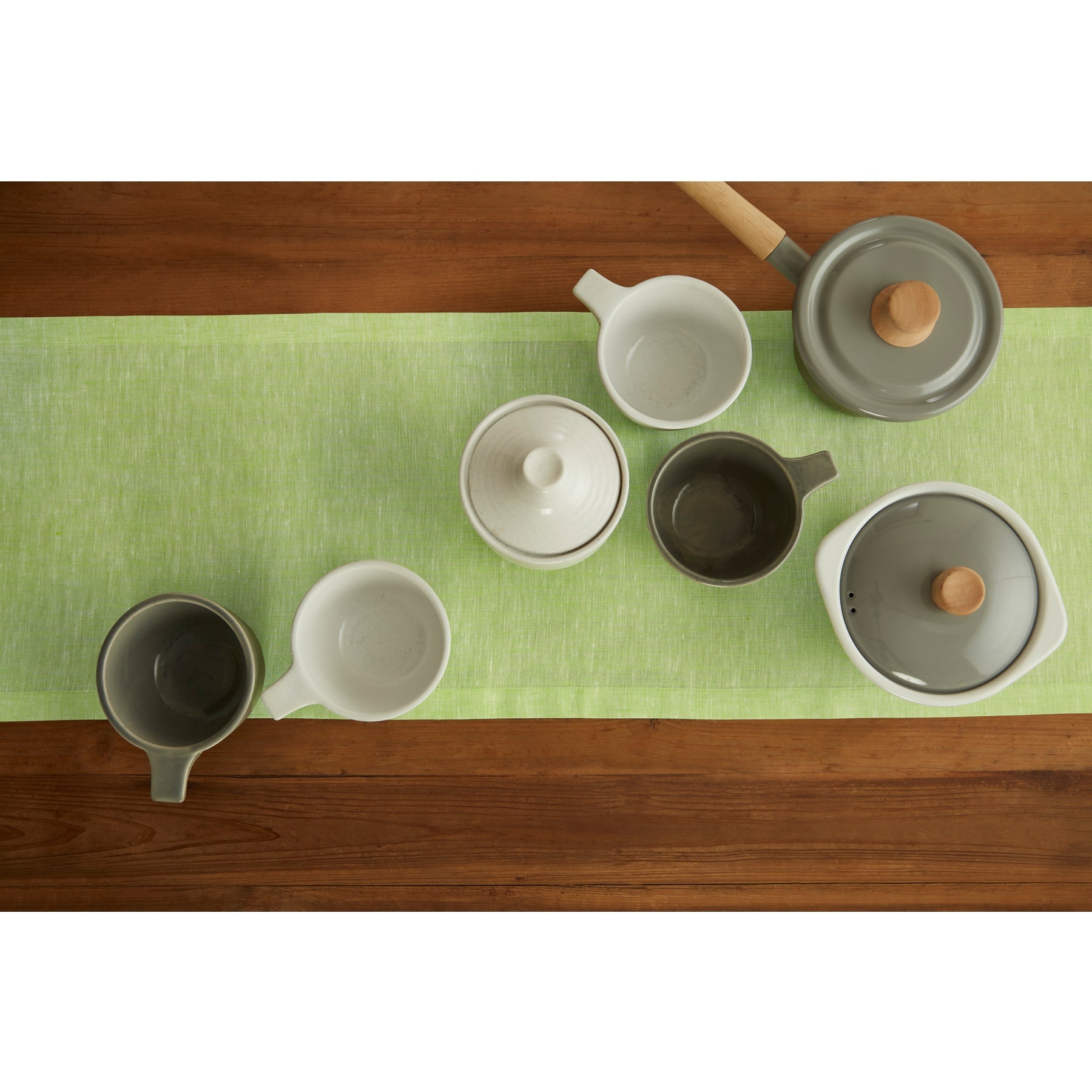 Elegant Athena Table Runner - Premium Dining Table Decor for Weddings, Holidays & Special Occasions
