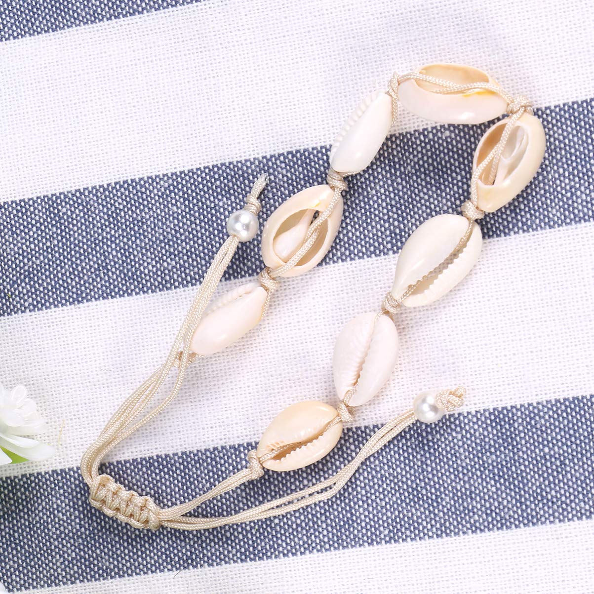 Happyyami Natural Shell Bracelets & Anklets - Adjustable Bohemian Boho Hawaiian Seashell Jewelry for Women & Girls (White) | Perfect for Beach Vacations, Summer Outfits & Boho Fashion Accessories