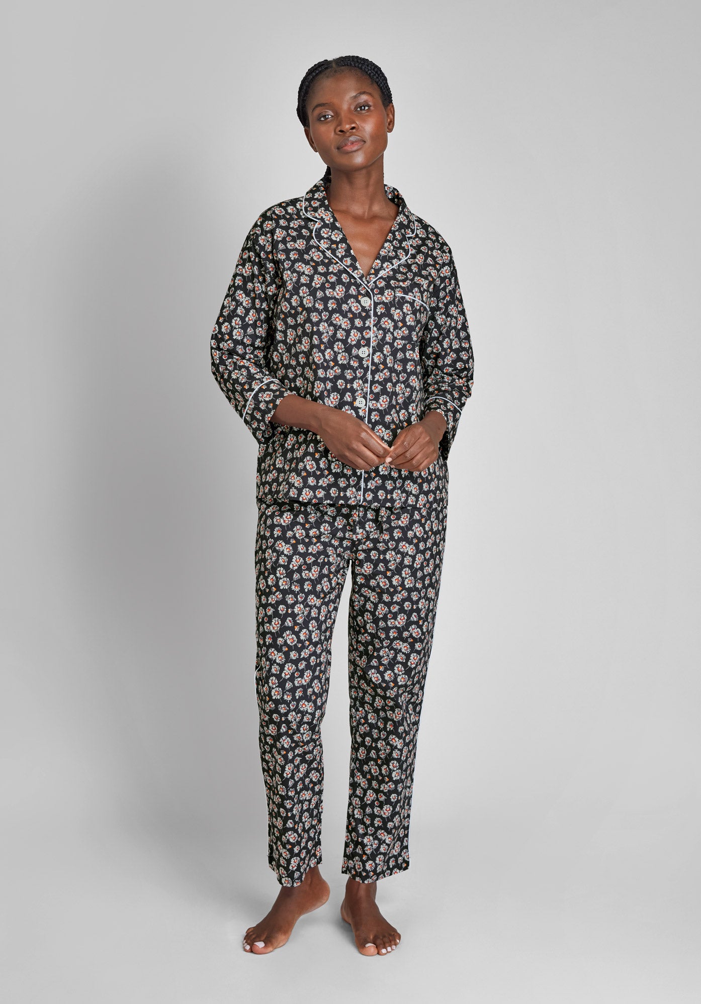 Marina Pajama Set - Soft Daisy Print Sleepwear for Women | Comfortable Cotton Pajamas for Lounge & Sleep | Perfect for Relaxing at Home or Sleepovers
