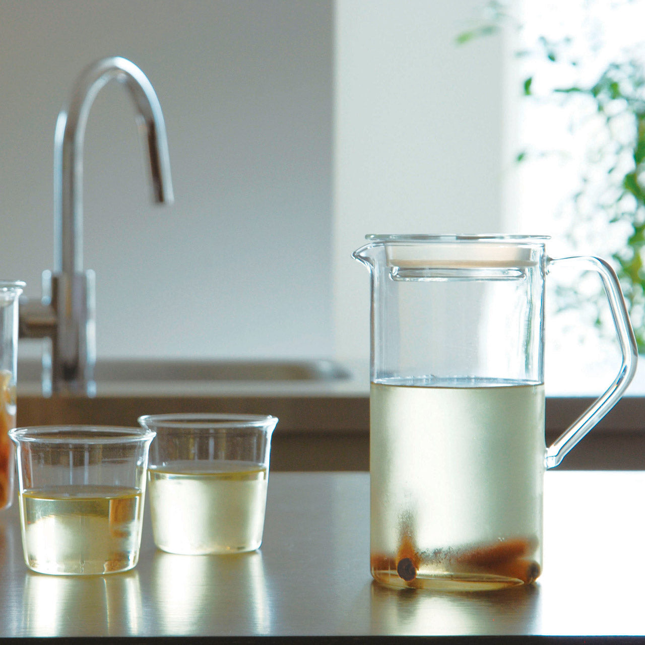 Premium Cast Green Tea Glass - High-Quality Borosilicate Glass for Hot & Cold Drinks - Perfect for Iced Tea, Matcha, Herbal Tea, and Coffee at Home or Office