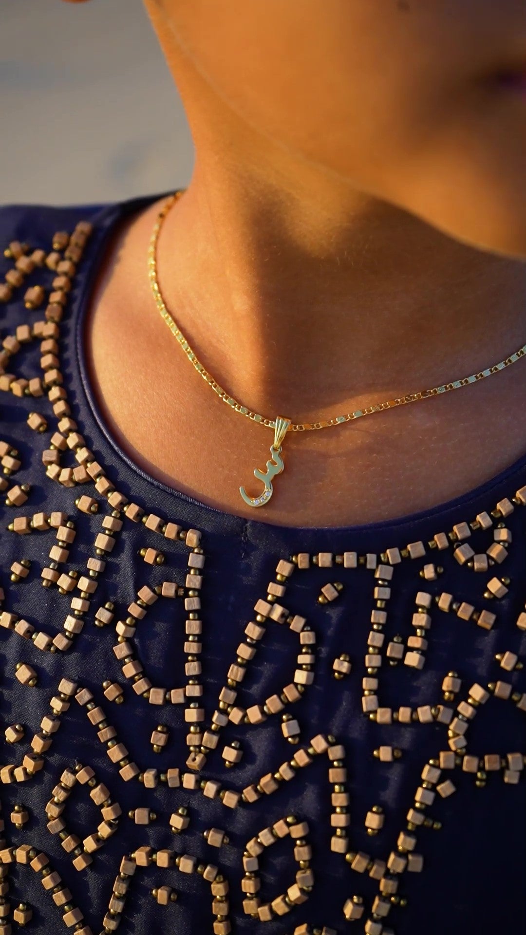 Personalized Arabic Initial Necklace in 14K Gold - Elegant Custom Name Jewelry for Women, Gift for Her, Birthday, Anniversary, Valentine's Day