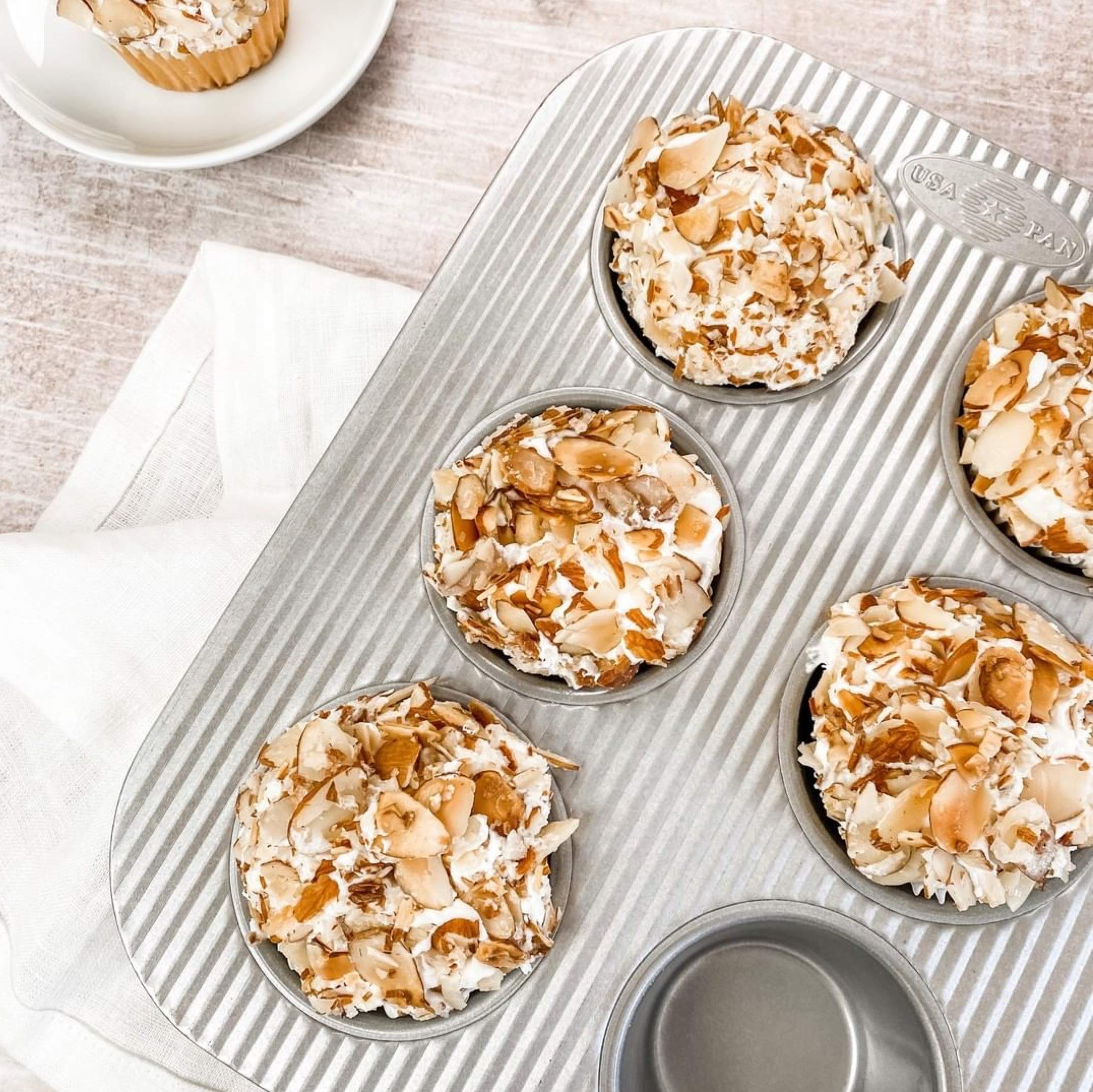 USA Pan Nonstick 6-Cup Muffin Pan for Toaster Ovens - Heavy Duty Aluminized Steel Bakeware - Perfect for Muffins, Cupcakes & Mini Pies (Home Baking, Breakfast, Parties)