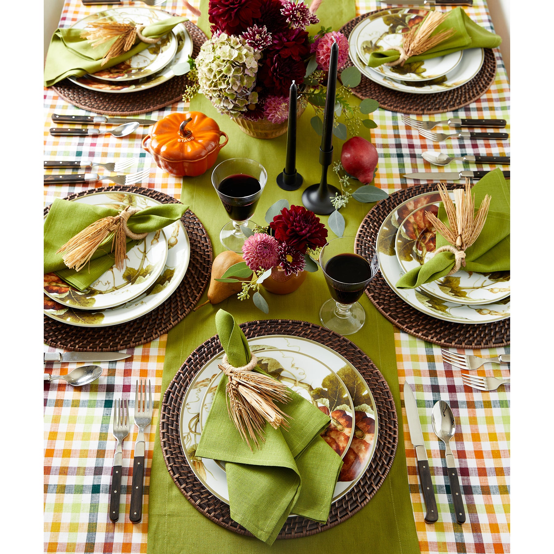 Elegant Fete Table Runner for Weddings, Parties & Events - Premium Decorative Dining Table Cover for Home & Restaurant Decor