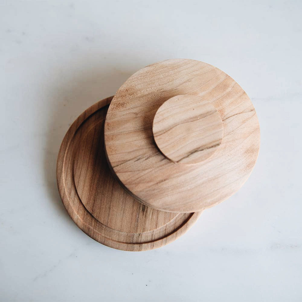 Premium Wooden Butter Dish with Lid - Natural & Eco-Friendly Butter Keeper for Freshness - Perfect for Kitchen, Dining Table, and Breakfast Serving