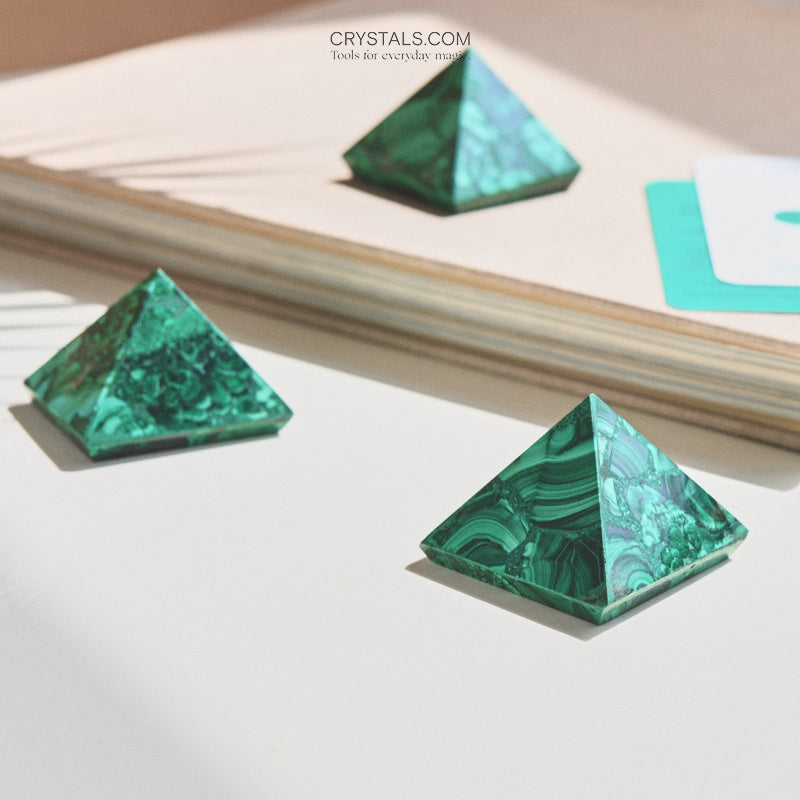 Natural Malachite Pyramid Stone - Healing Crystal for Meditation, Energy Balancing & Home Decor | Perfect for Spiritual Gifts, Yoga & Feng Shui