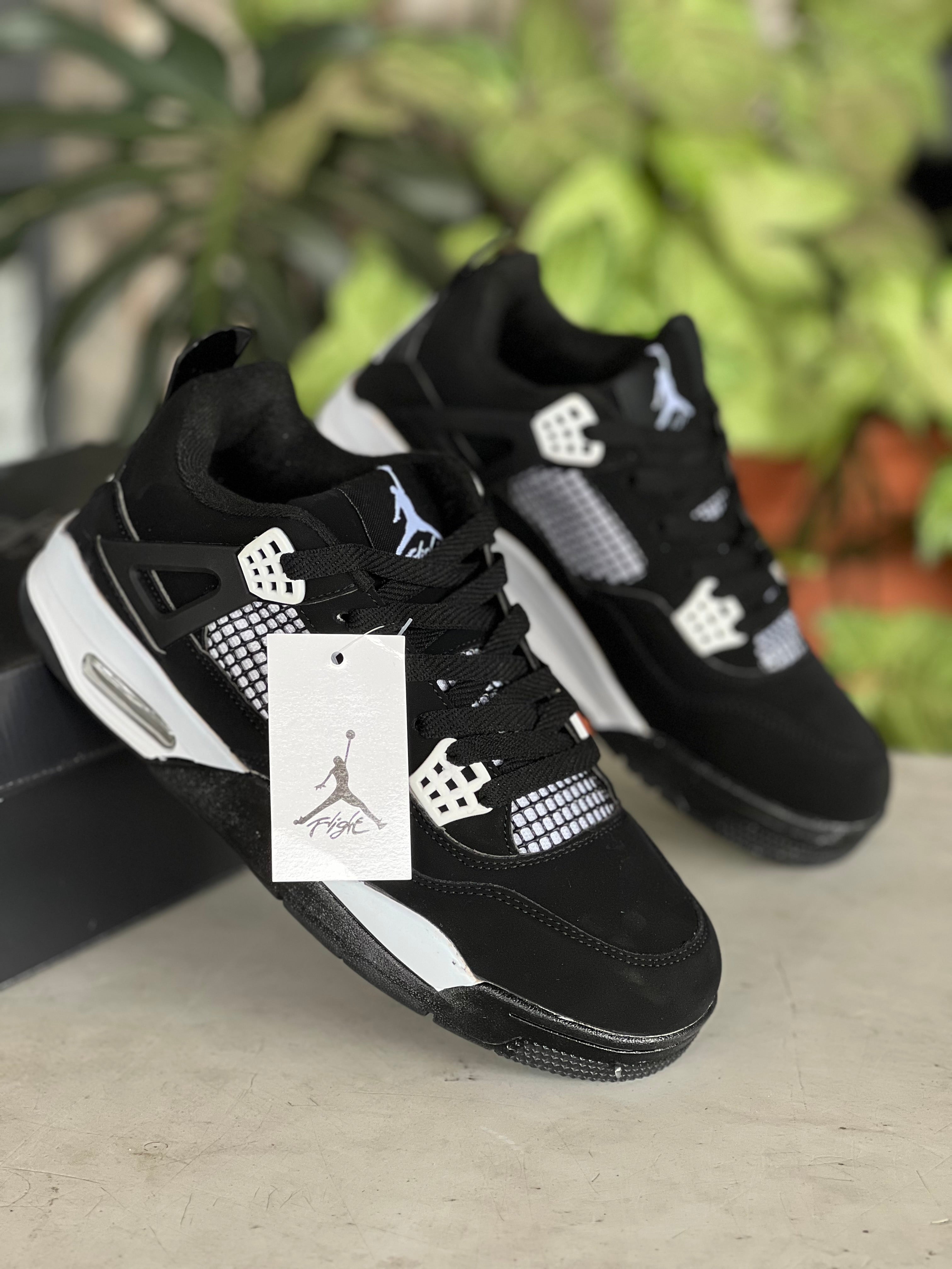 Air Jordan 4 Retro Sneakers - Men's Basketball Shoes Black/White for Running, Gym & Streetwear Fashion