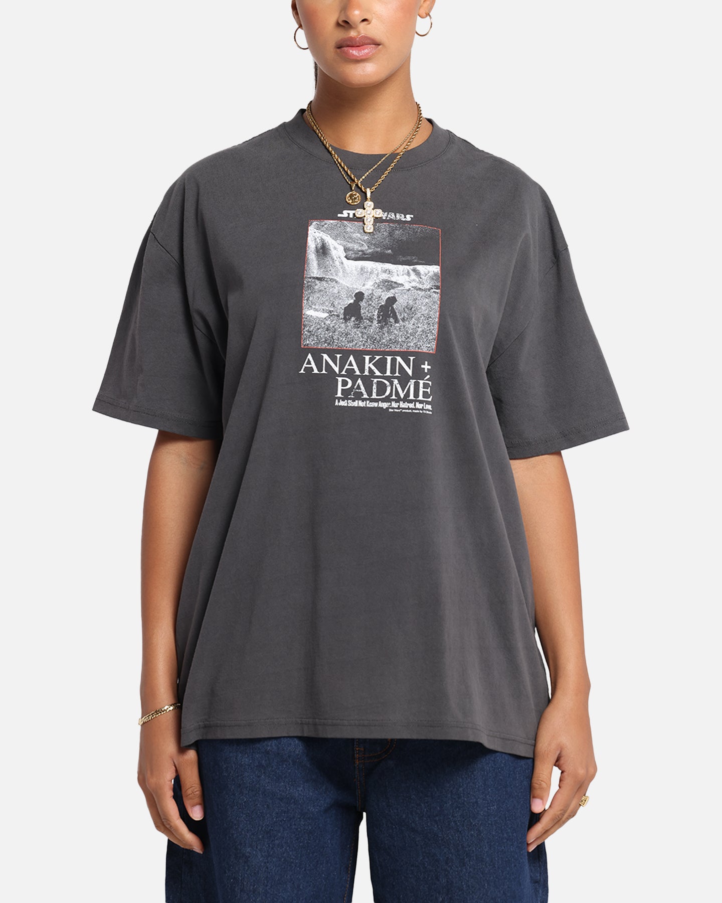 **Star Wars Anakin and Padme Vintage T-Shirt - Black Wash - Retro Graphic Tee for Fans - Perfect for Cosplay, Gifts, and Casual Wear**