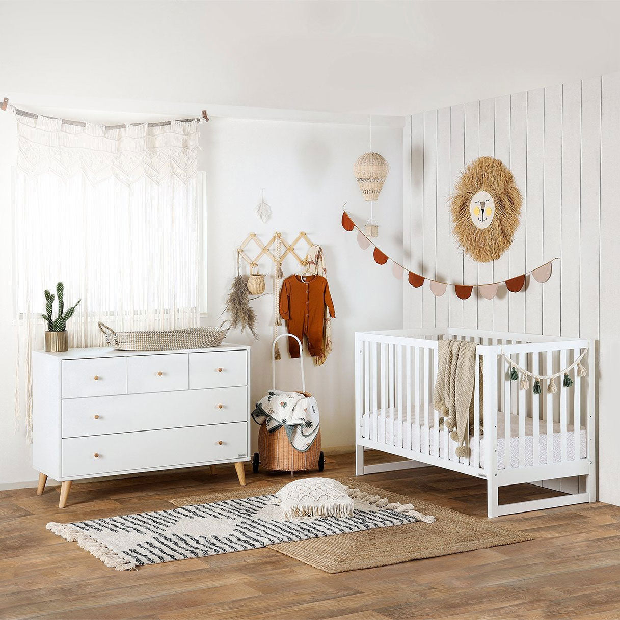 Austin 5 Drawer Dresser - Modern Wooden Chest of Drawers for Bedroom Storage & Organization | Perfect for Clothes, Linens & Accessories