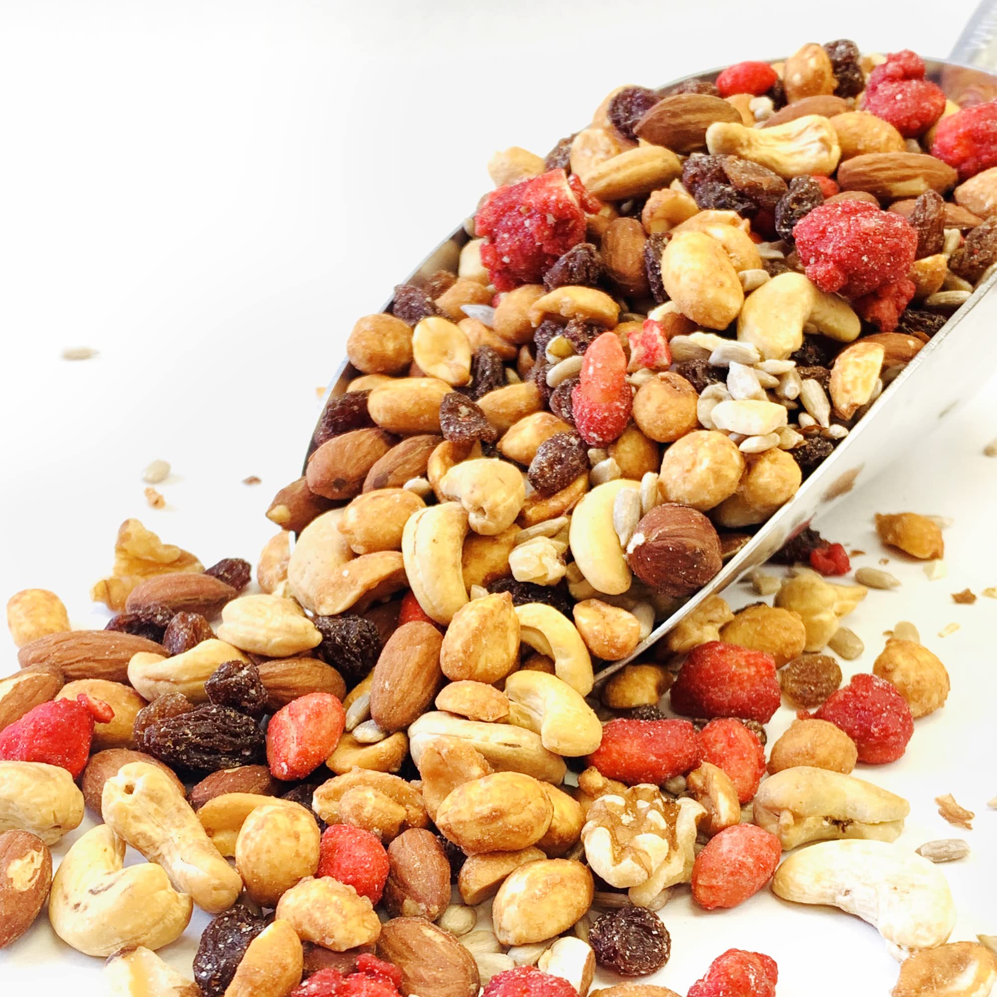 NY SPICE SHOP Super Energy Trail Mix with Almonds, Cashews & Dried Fruits - Healthy Protein Snacks for Adults & Kids - Gluten-Free Nut Mix - 1lb Pack - Perfect for Hiking, Office Snacks & School Lunches