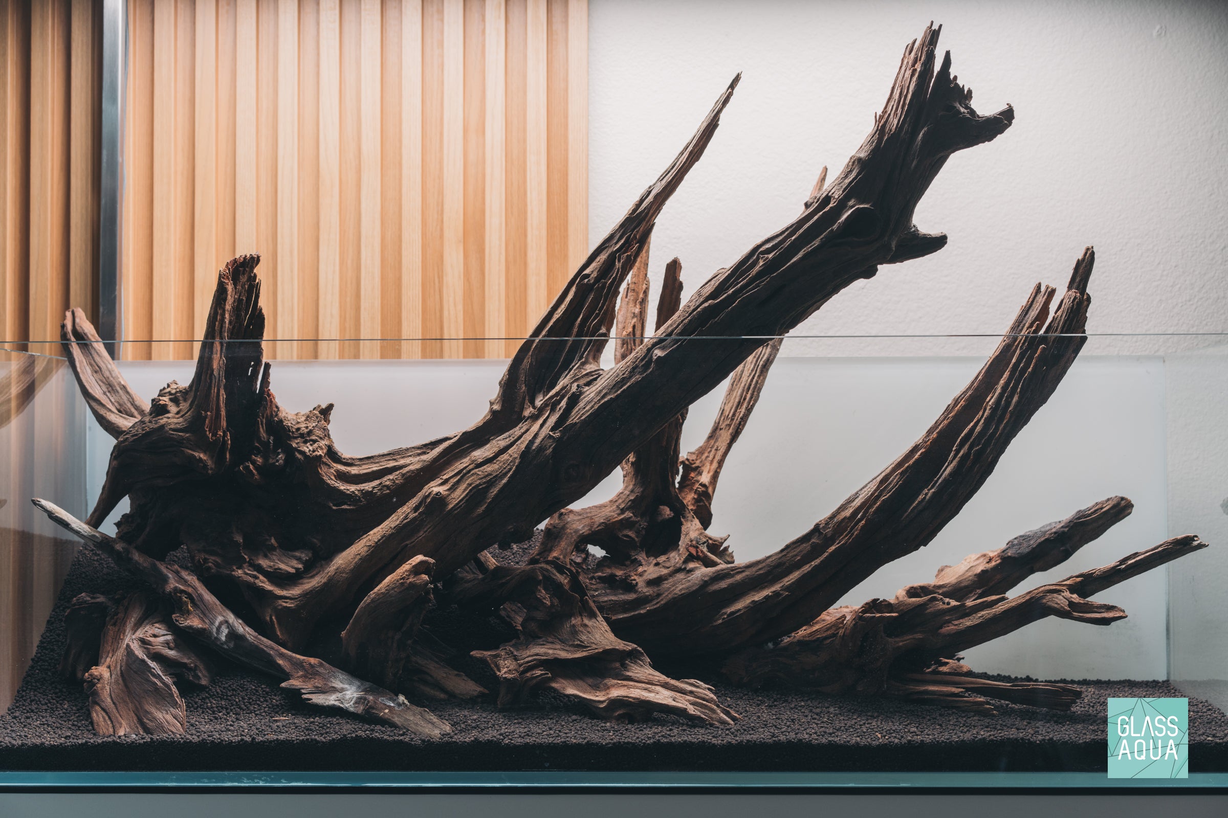 Natural Malaysian Driftwood Stump for Aquarium Decor - Perfect for Fish Tanks, Terrariums & Home Decoration