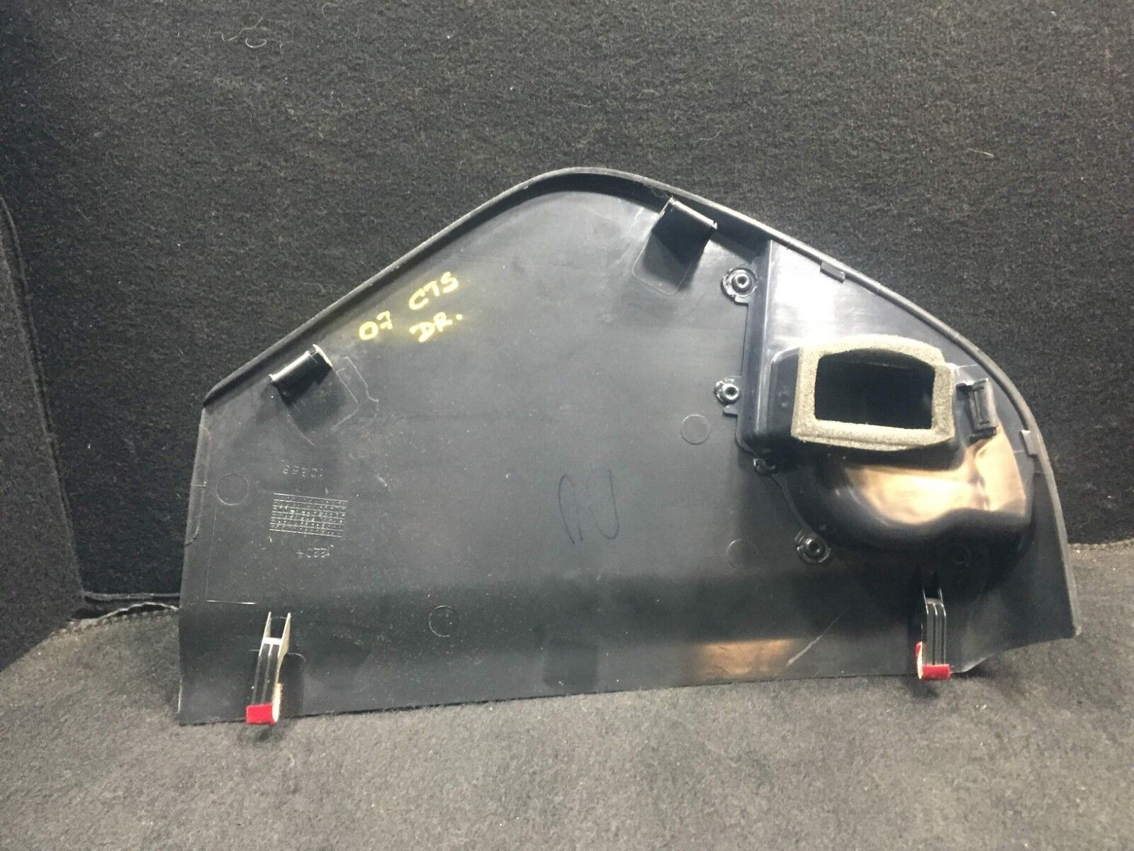 2004-2007 Cadillac CTS Left Driver Side Dash End Cap Air Vent Panel - OEM Replacement Part for Interior Repair & Upgrade