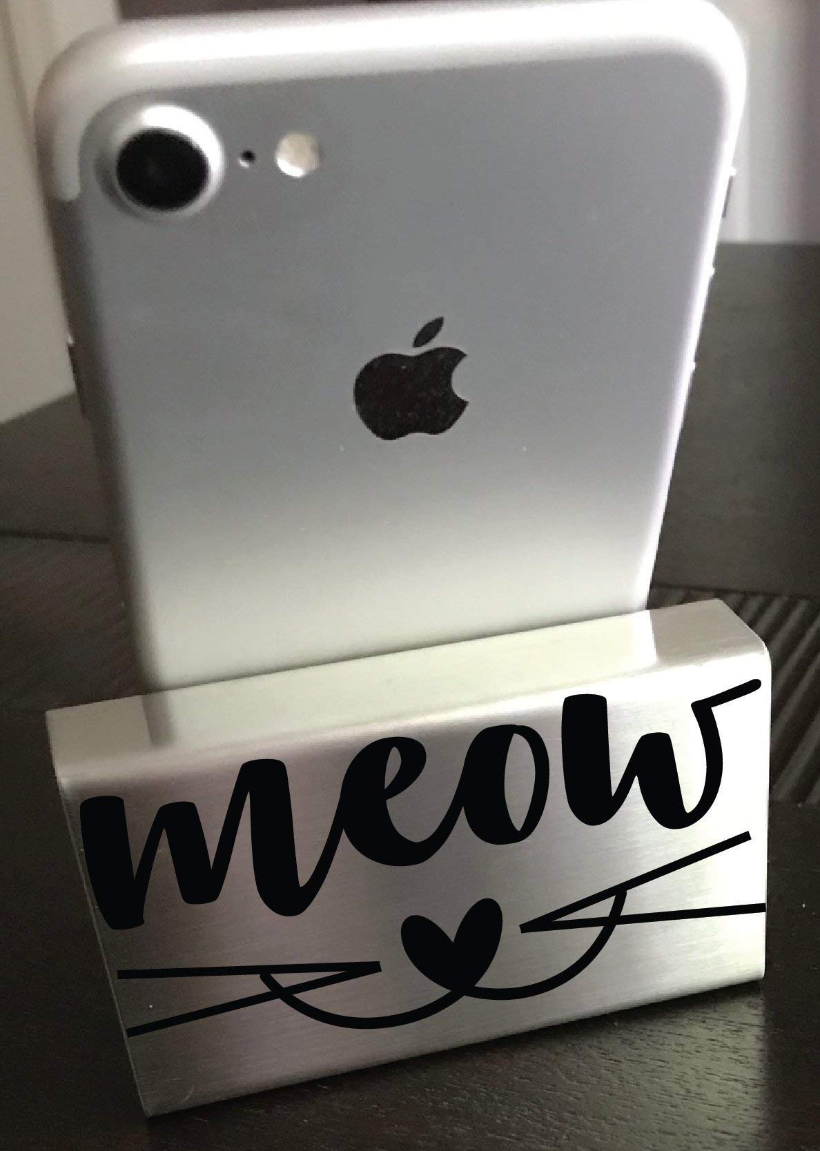 Custom Metal Cat Lovers Phone Stand - Durable Cell Phone Holder for Desk, Perfect for Home Office, Gaming, and Streaming Accessories