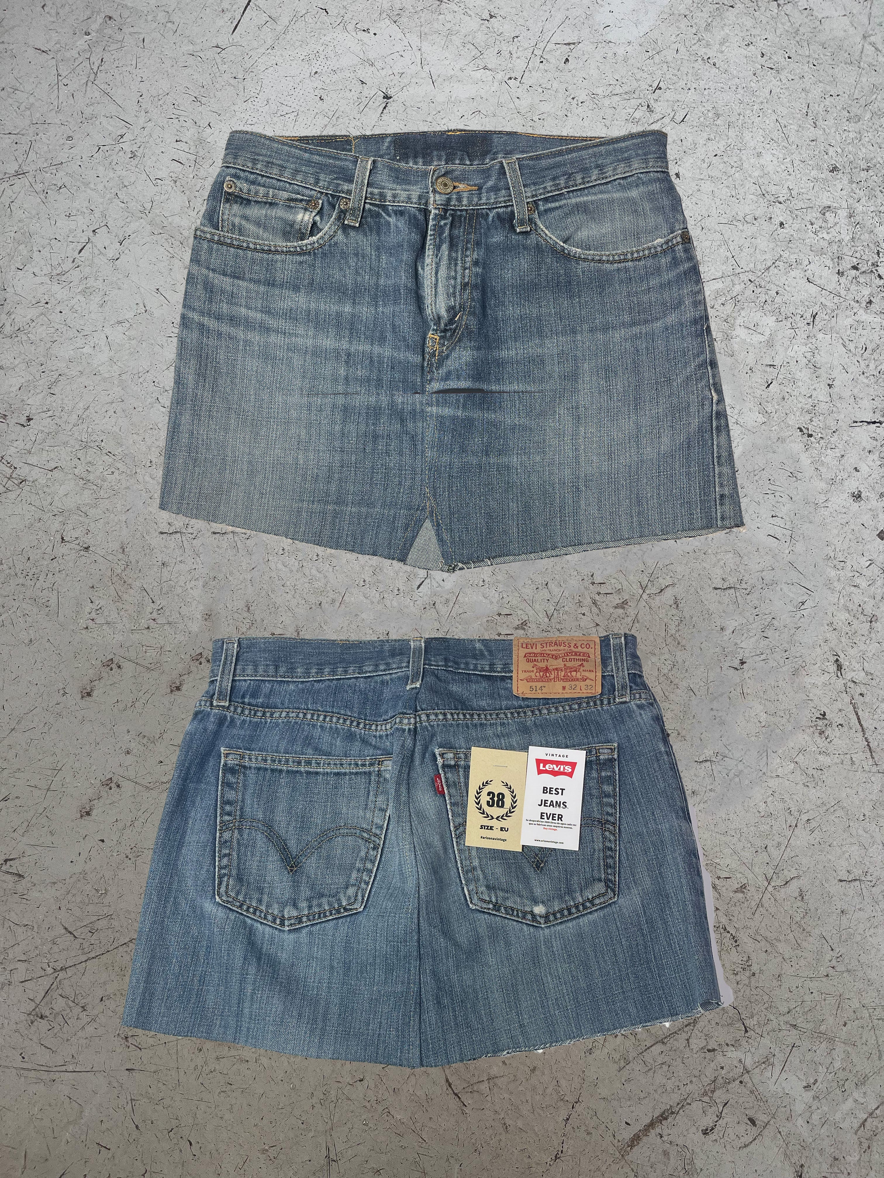 Levi's Women's Size 17 Denim Skirt - Classic Fit, Comfortable Stretch Fabric for Casual Wear, Office & Weekend Outfits