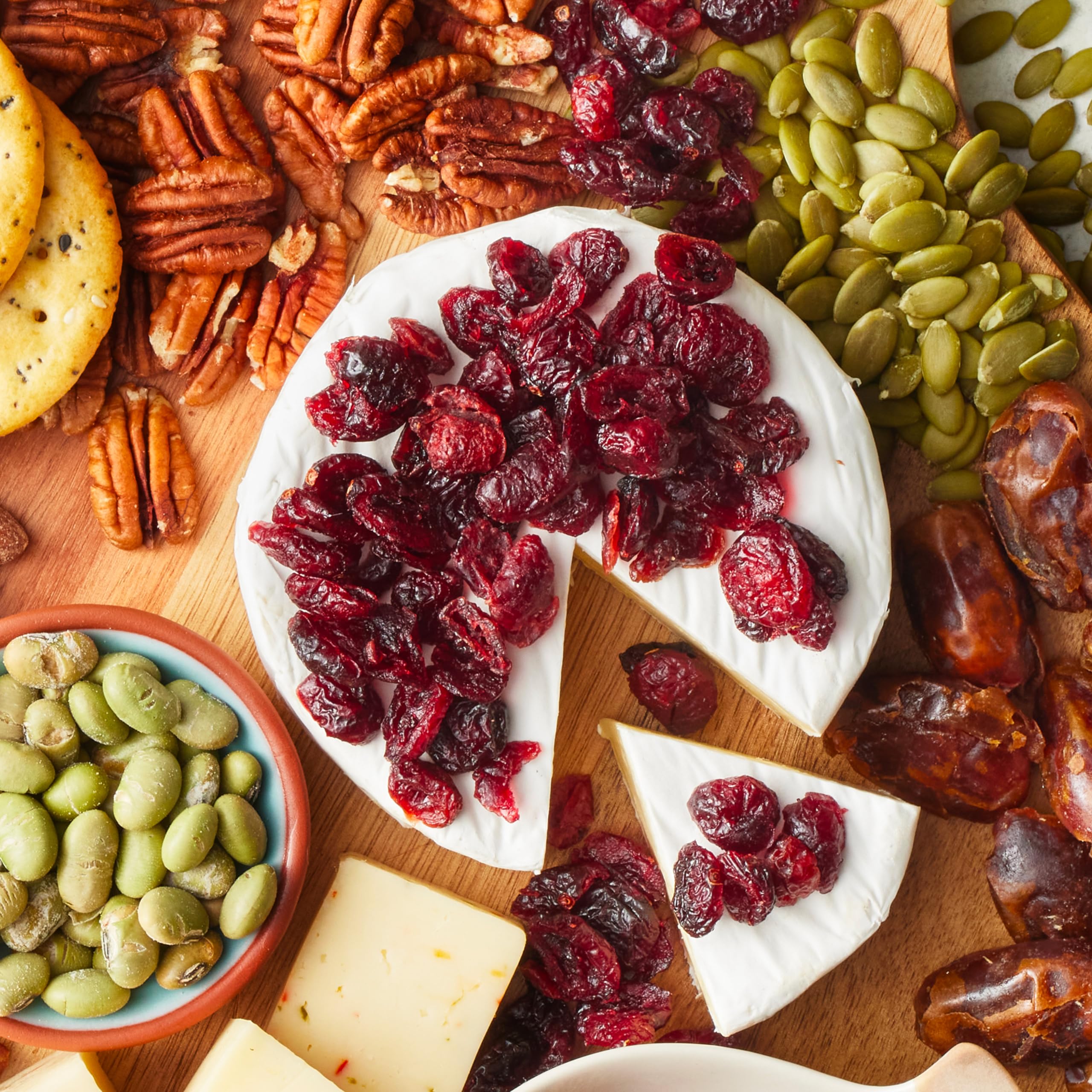 Organic Yupik Dried Cranberries 2.2 lb - Whole Dried Fruit, Tart & Sweet, Plump Chewy Texture, High Fiber Healthy Snack - Perfect for Baking, Salads, Yogurt Topping & Trail Mix