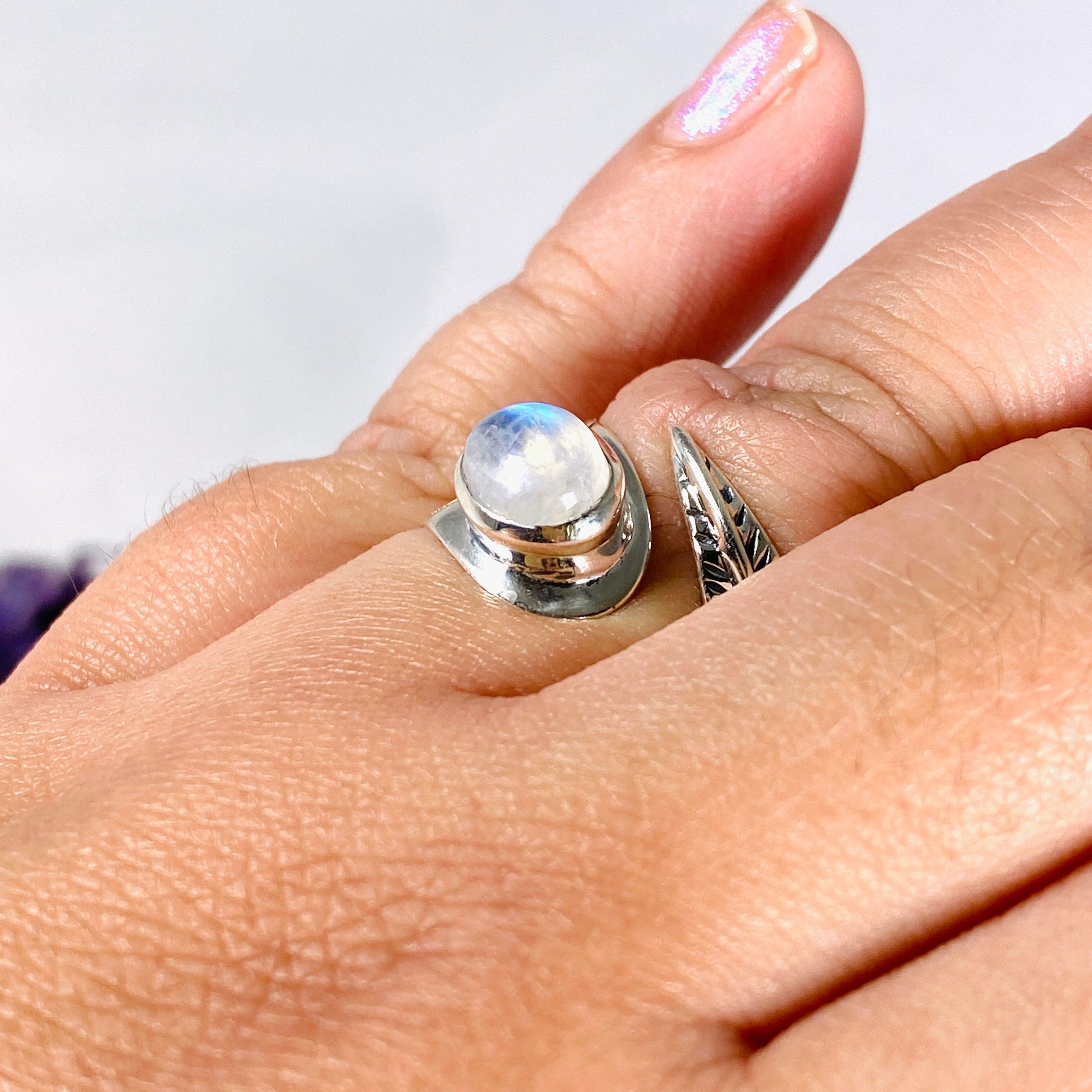 Moonstone Oval Leaf Ring - Sterling Silver 925, Size 10, KRGJ3031 - Perfect for Boho Jewelry, Nature-Inspired Fashion & Gift Giving