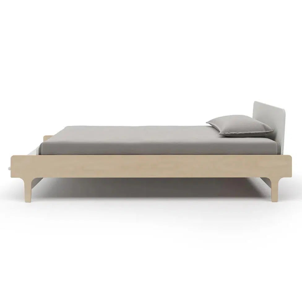 Oeuf River Twin Bed Frame - White & Birch Wood - Modern Kids Bedroom Furniture for Boys and Girls - Perfect for Small Spaces and Shared Rooms