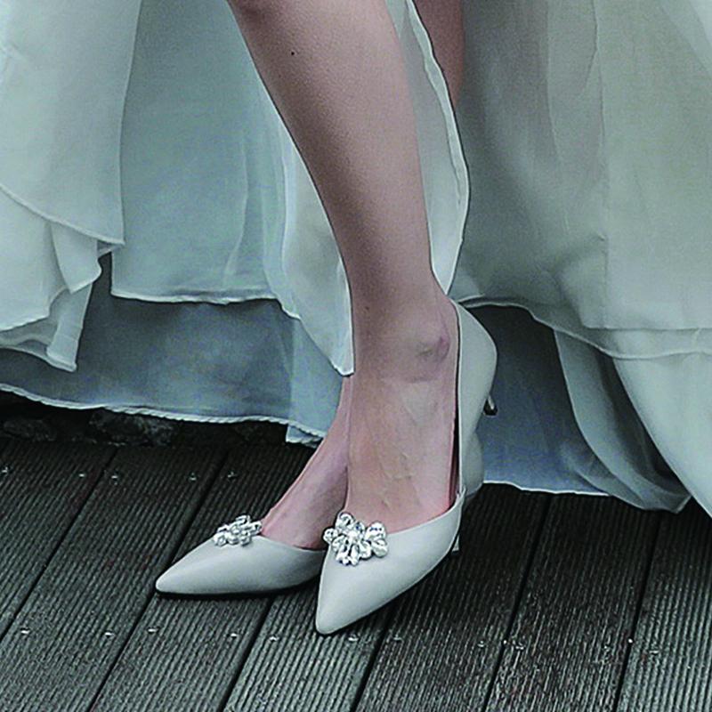 1 Pair Luxury Rhinestone Detachable Wedding Shoes Buckle - Elegant Bridal Accessory for Weddings, Prom & Special Occasions