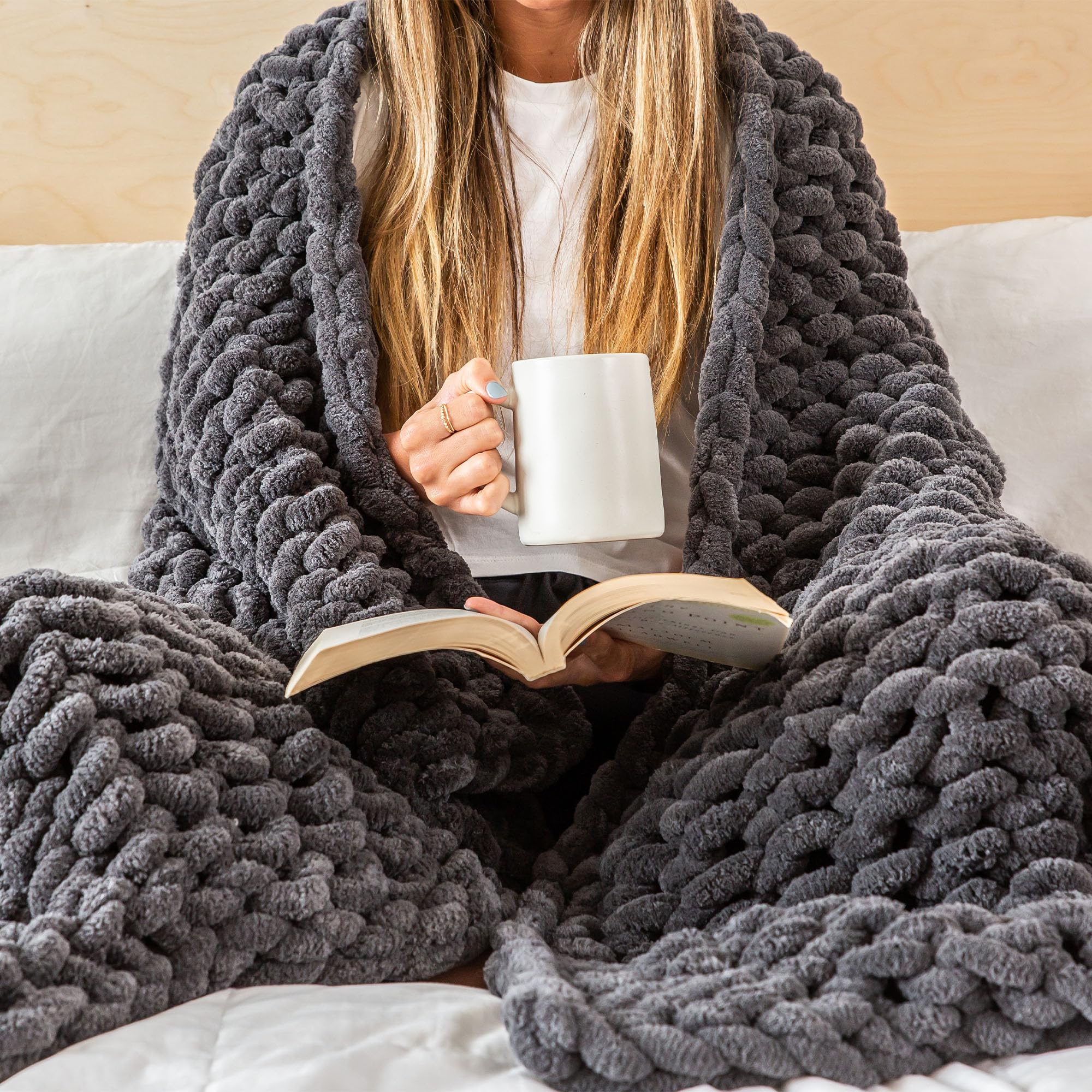 Luxury SAMIAH Chunky Knit Blanket 50x70 Inches - Soft Grey Chenille Cable Knit Throw for Couch, Bed & Home Decor | Thick Yarn Knitted Blanket Perfect for Living Room, Bedroom & Boho Style | Cozy Winter Blanket for Netflix Nights & Family Gatherings