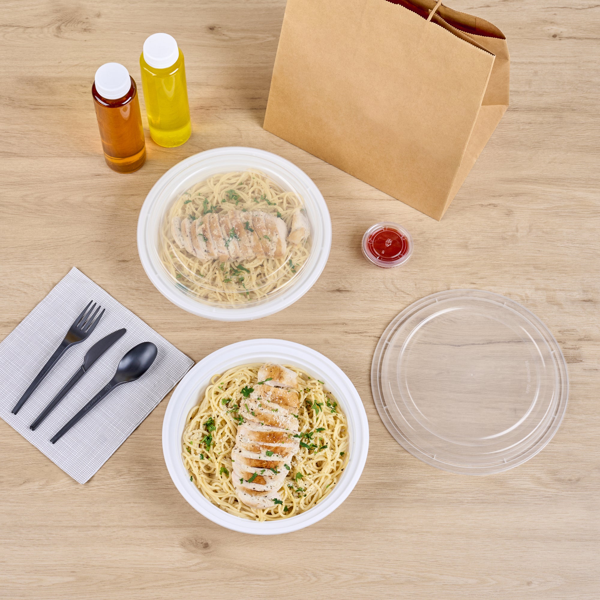 48 oz Round White Plastic Food Storage Containers with Clear Lids - Microwave Safe, 9x9x1.75 Inches - 50 Pack Bulk Disposable Takeout Containers for Restaurants, Catering & Meal Prep