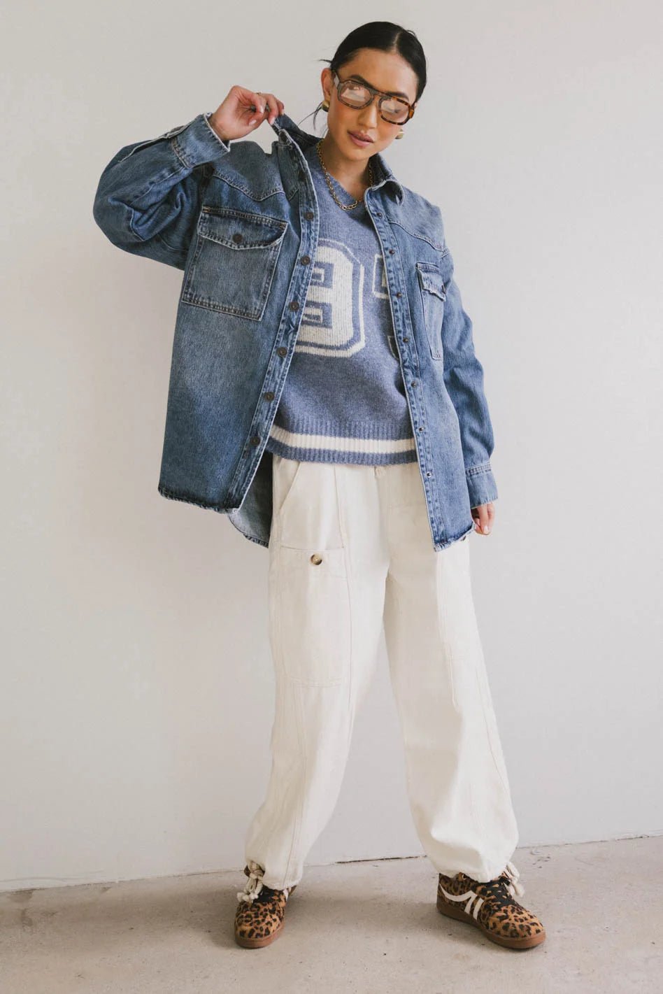 Hadid Denim Jacket for Women - Vintage Washed Denim Jacket with Button Front & Chest Pockets | Perfect for Casual Outfits, Street Style & Layering in Fall/Spring