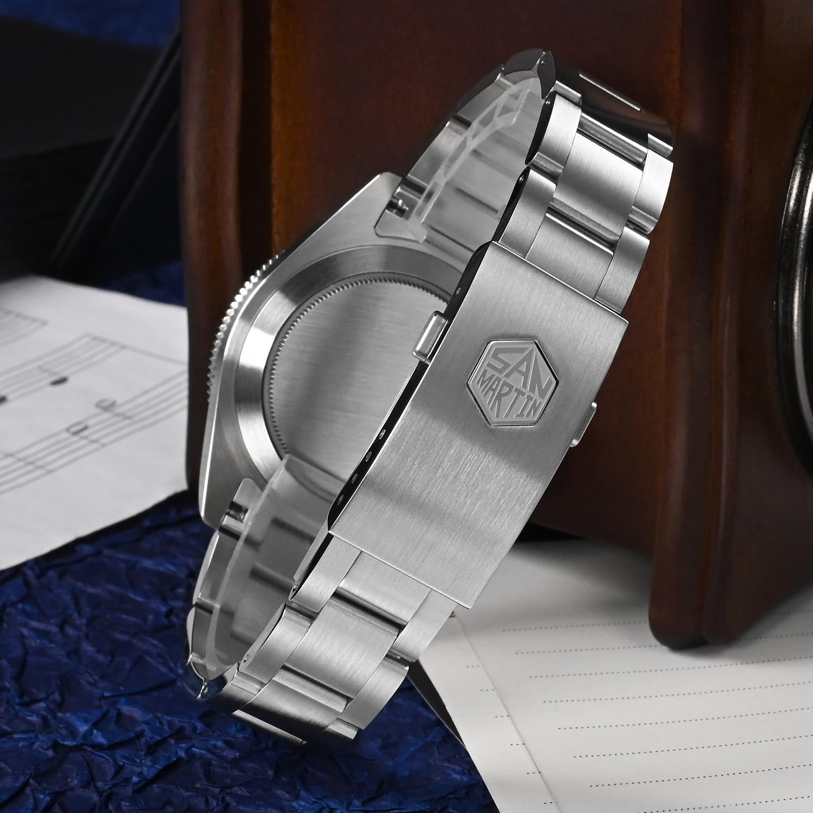 San Martin Men's Automatic Dive Watch with NH35 Movement - 40mm Stainless Steel Case, 20Bar Waterproof, Sapphire Crystal & Luminous Hands - Perfect for Scuba Diving, Swimming & Everyday Wear