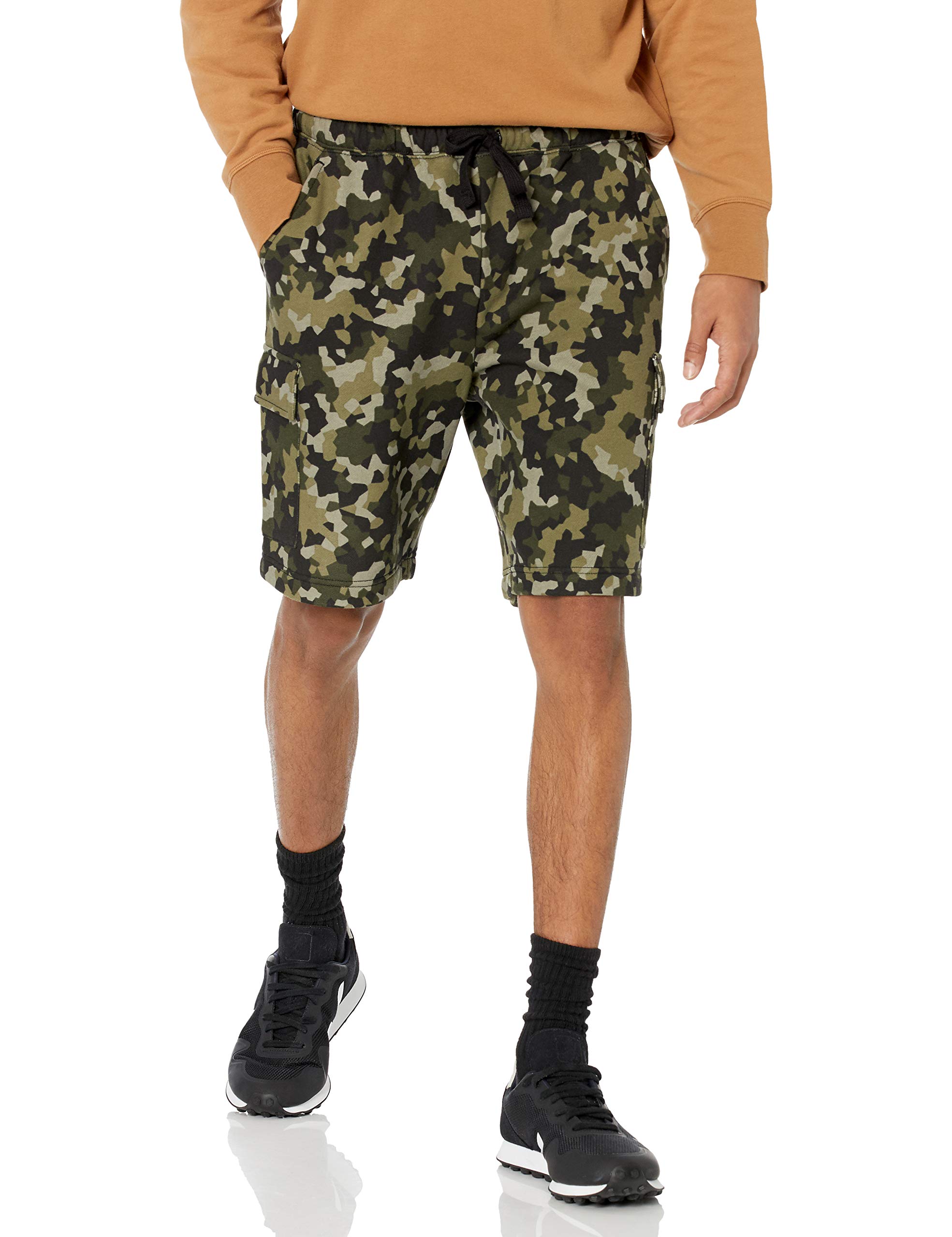 Amazon Essentials Men's Fleece Cargo Shorts - Comfortable Stretch Fit with Multiple Pockets | Perfect for Outdoor Activities, Hiking, and Casual Wear