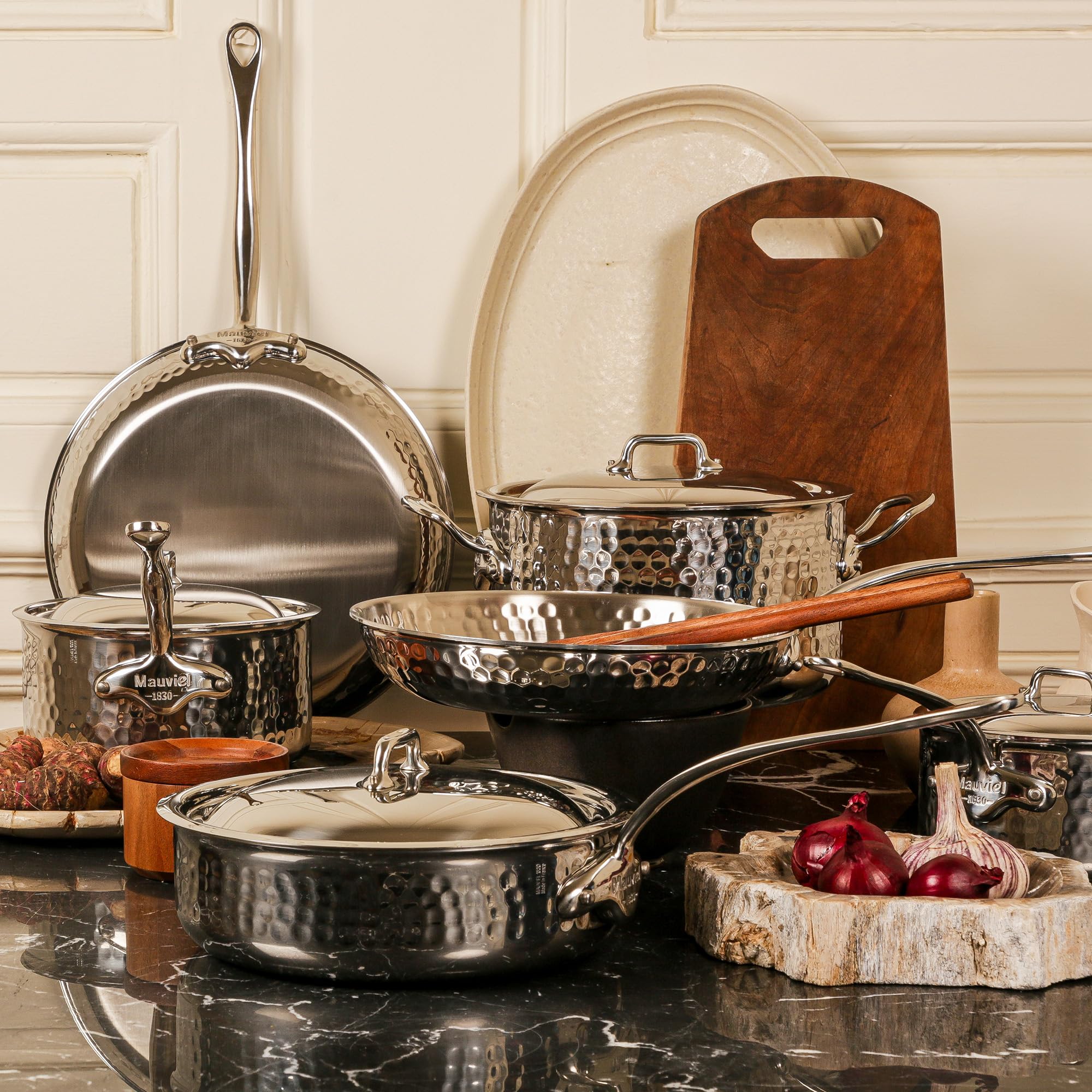 Mauviel M'Elite 5-Ply Hammered Polished Stainless Steel Chef Pan with Dome Lid & Cast Handles, 2.1-Quart French Cookware - Perfect for Sautéing, Braising & Professional Kitchen Use