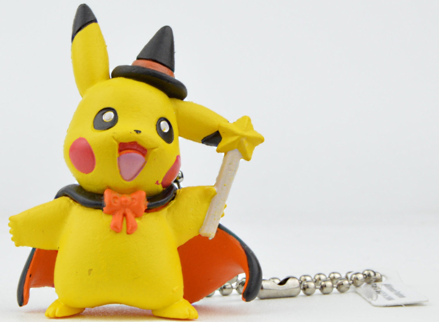 Pokemon Pikachu Halloween Keychain - Cute Mascot Figure for Cosplay, Party Favors & Bag Decor | Perfect for Halloween Costumes, Anime Collectors & Gift Giving
