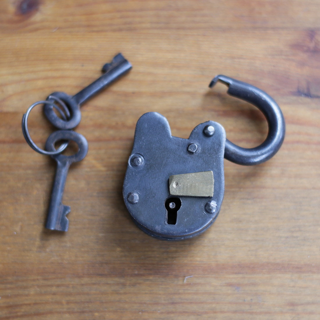 Heavy Duty Small Iron Padlocks - Secure Lock for Toolboxes, Lockers, Gates & Storage - Weatherproof & Durable Outdoor Use