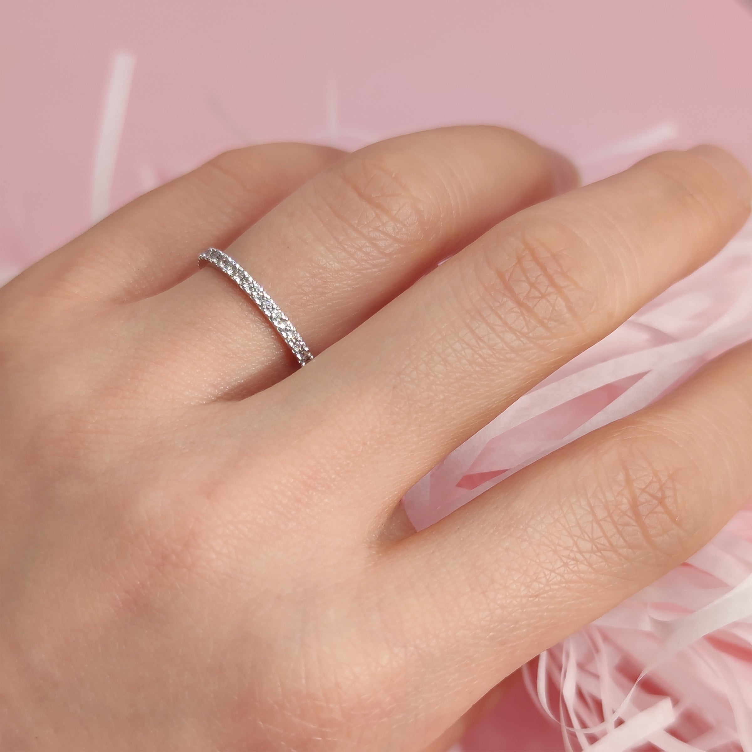 Elegant Spark: Full Pavé Diamond Ashes Ring for Women - Perfect for Memorial Jewelry, Cremation Keepsake & Special Occasions