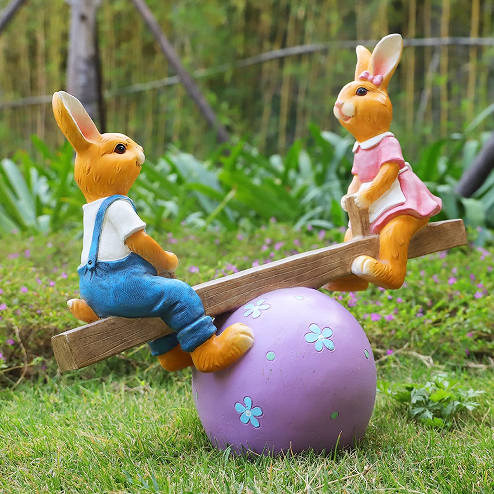 Resin Rabbit Garden Statues - Outdoor Bunny Couple Sculpture for Lawn, Patio & Yard Decor - Handcrafted Animal Ornament Gift for Garden Lovers