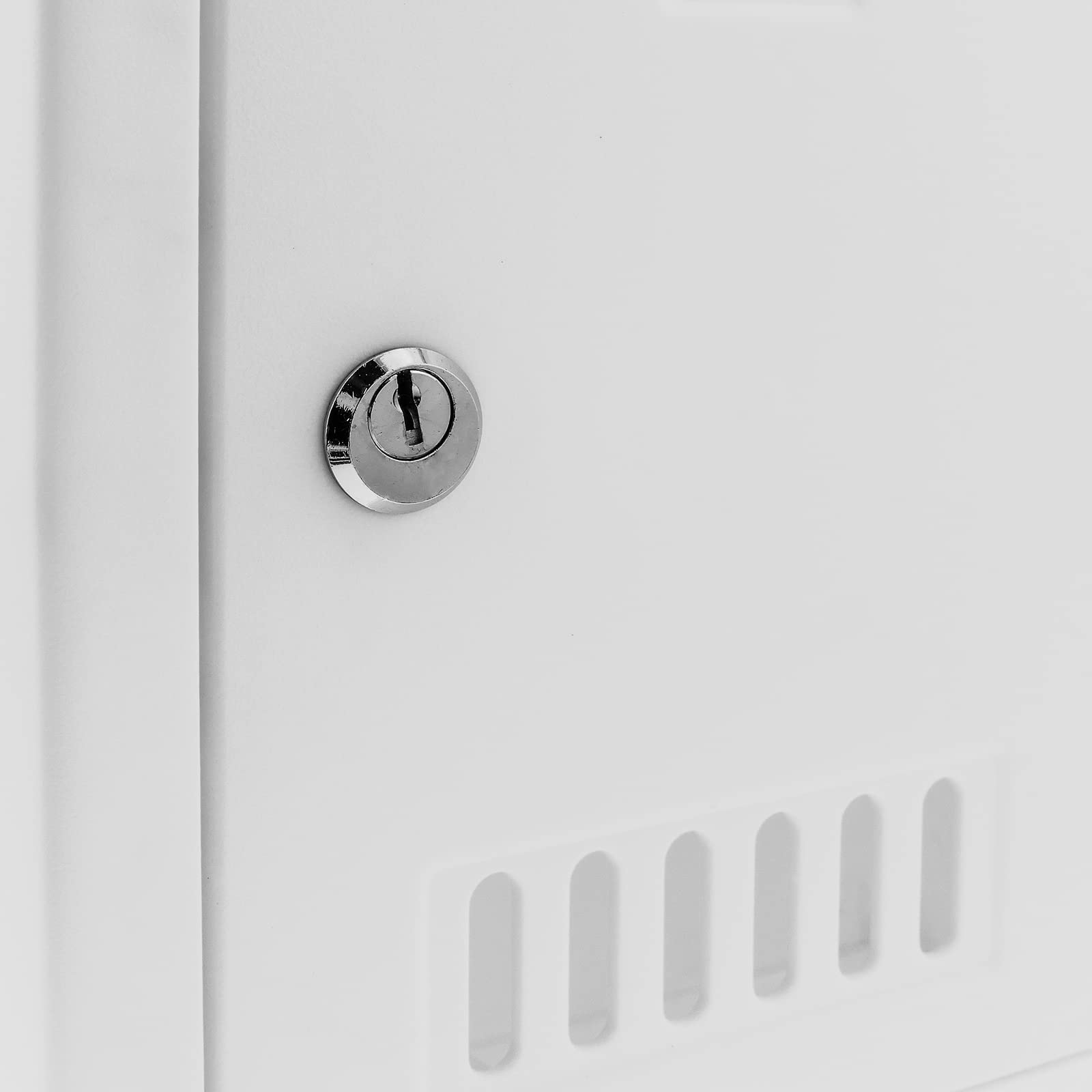 White Plastic Mailbox 8.1