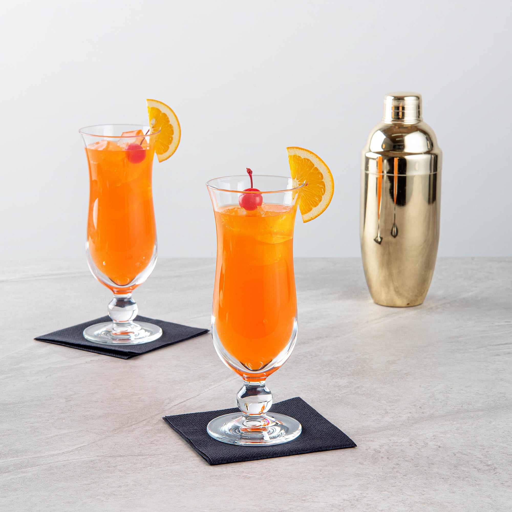 Bev Tek 11 oz Clear Polycarbonate Hurricane Glasses - Set of 6 (3x3x8 inches) - Shatterproof Barware for Cocktails, Margaritas & Tropical Drinks - Perfect for Parties, Restaurants & Home Bars