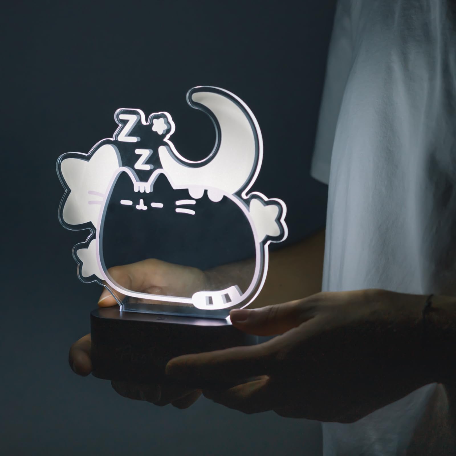 Official Pusheen Cat Lamp by Grupo Erik - Kawaii Night Light for Gamers & Kids - Cute Cat-Themed Gift for Bedroom, Nursery, or Gaming Setup