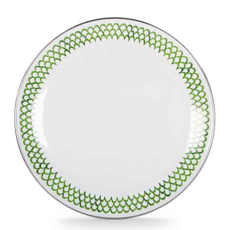 Eco-Friendly Green Scallop Enamel Dinner Plates - Set of 4 (10.5 Inch) for Rustic Dining, Picnics & Outdoor Entertaining