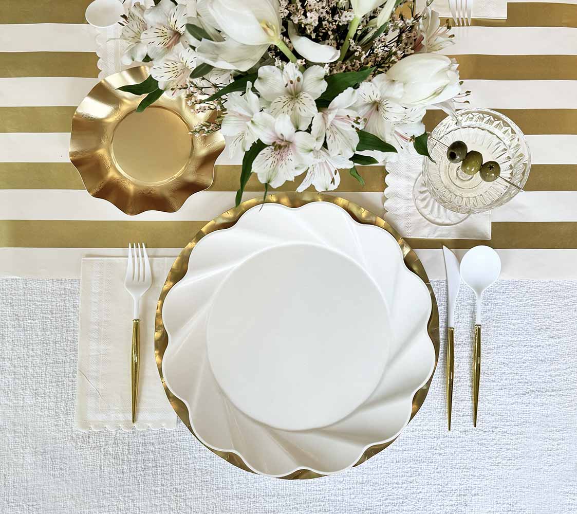 Elegant Cream & Gold Table Setting for Weddings, Parties & Special Occasions - Premium Dinnerware Set for Stylish Home Decor