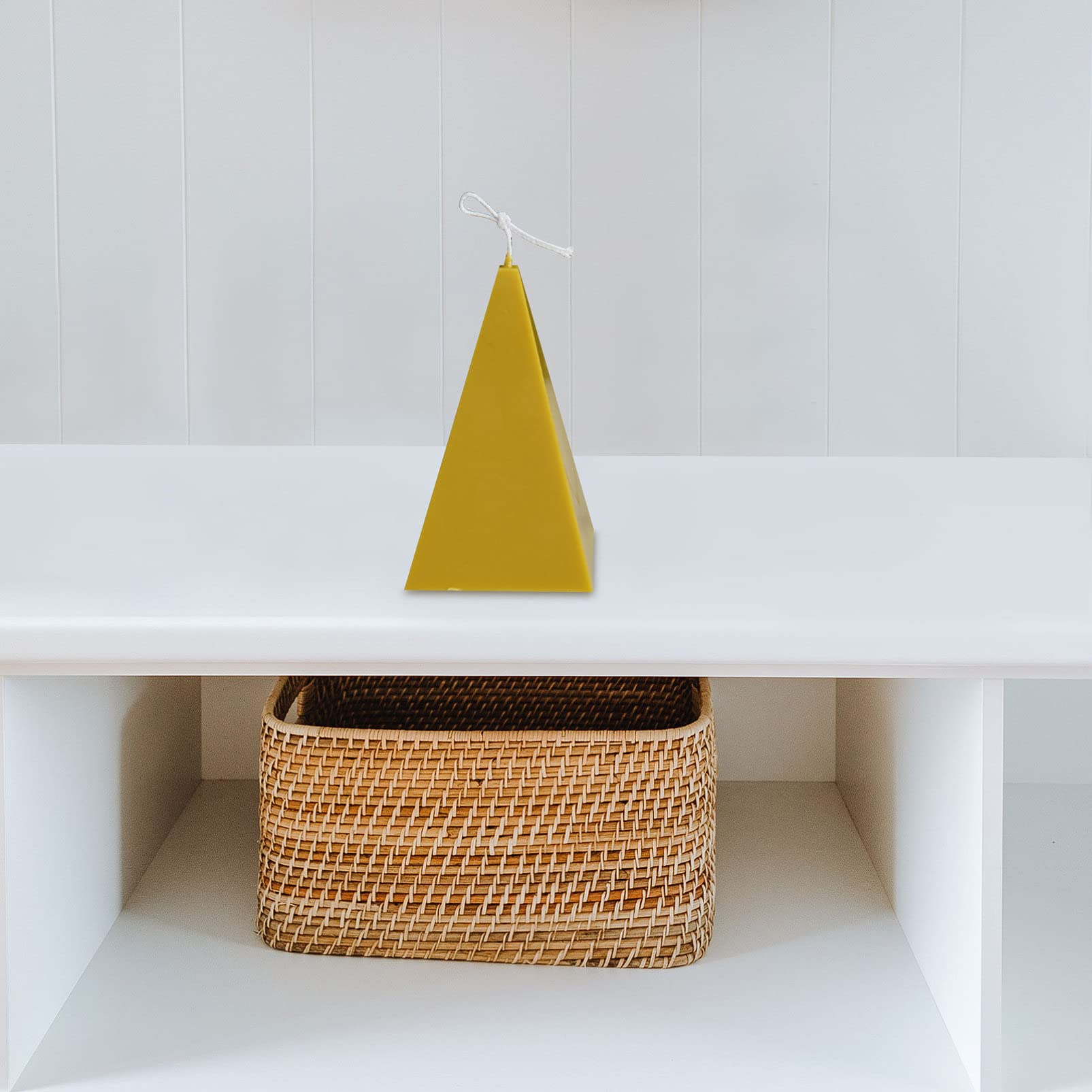 Healifty 11.2x6cm Pyramid Candle Molds - Geometric Plastic Resin Molds for DIY Pillar Candles, Soap Making, Beeswax & Epoxy Resin Casting - Perfect for Home Decor, Wedding Centerpieces & Aromatherapy Gifts