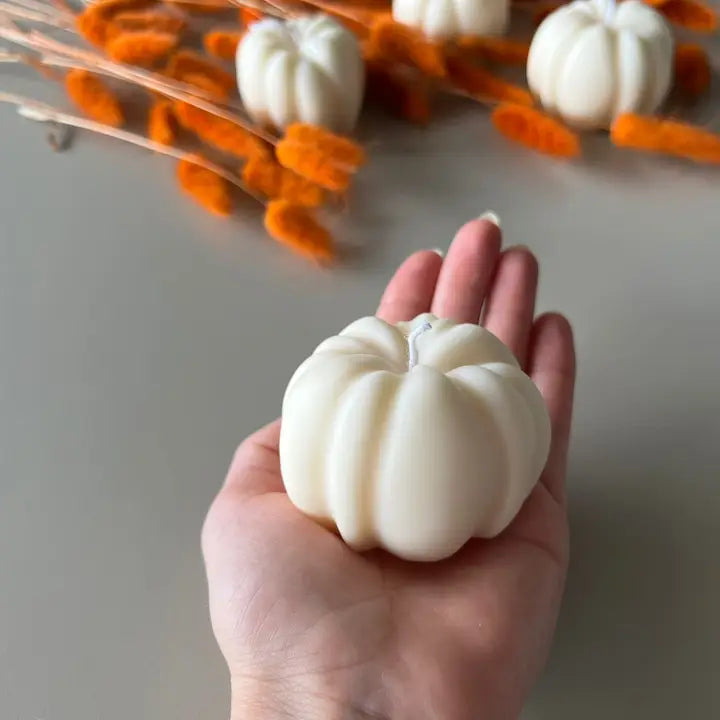 Premium Soy Pumpkin Candle - Natural, Long-Lasting Fragrance for Fall Decor, Thanksgiving & Cozy Home Ambiance