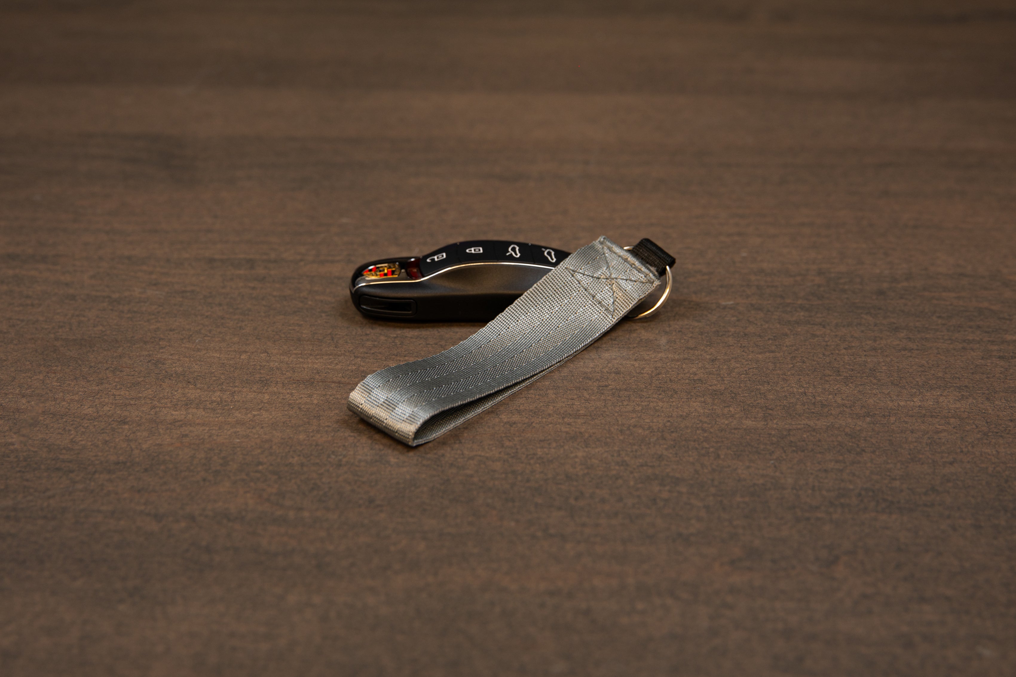 Stainless Steel Door Pull Keychain - Durable & Stylish Key Holder for Home, Office, and Car Keys | Perfect for Everyday Use and Gifts